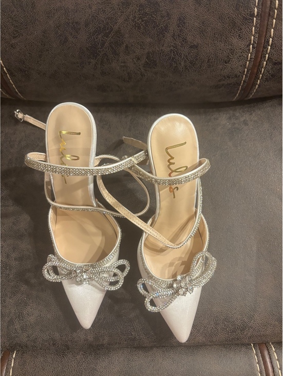Lulus Shoes - Lulus Ivory Satin Rhinestone Bow Wedding Heels Pointed Toe Size 6